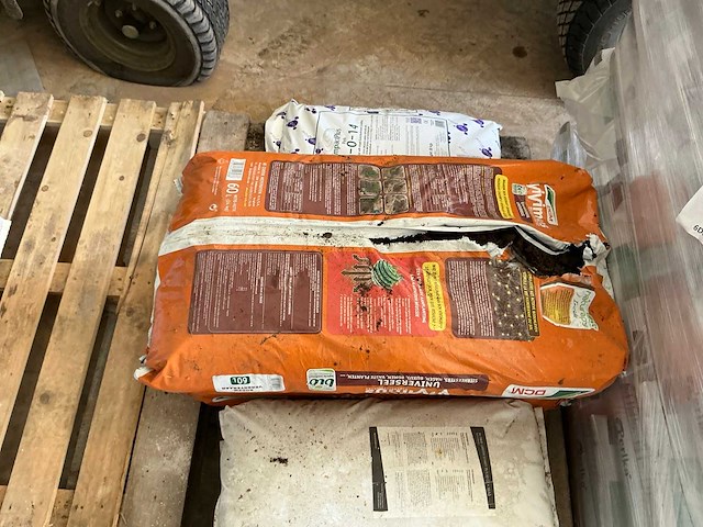 Partij diverse meststoffen - afbeelding 5 van  8