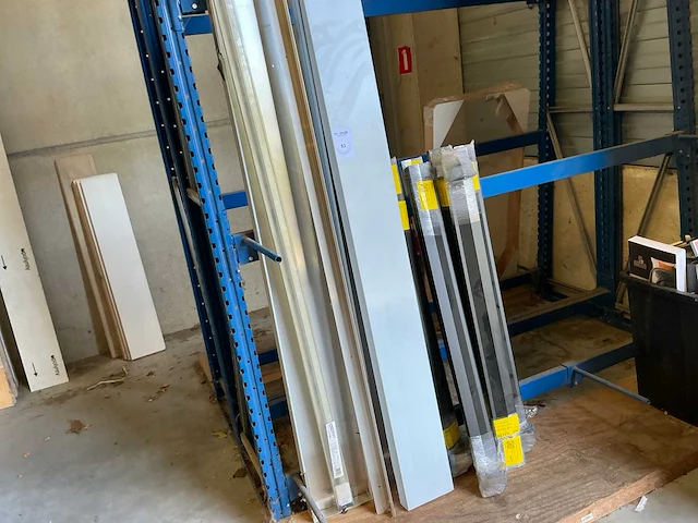 Partij diverse metalen afwerkingsprofielen - afbeelding 1 van  4