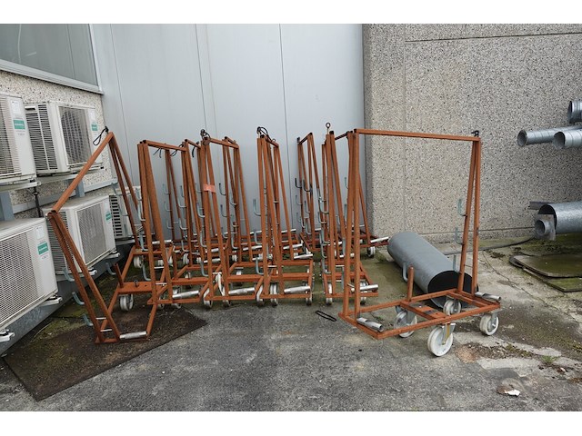 Partij diverse metalen karren/houders - afbeelding 1 van  6