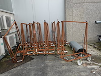 Partij diverse metalen karren/houders - afbeelding 1 van  6