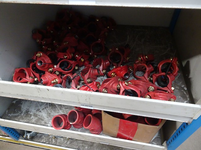 Partij diverse metalen koppelstukken - afbeelding 2 van  7