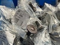 Partij diverse metalen meubelknoppen - afbeelding 2 van  7