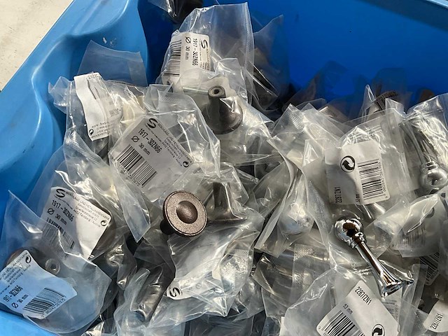 Partij diverse metalen meubelknoppen - afbeelding 6 van  7