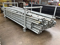Partij diverse metalen stellingbuizen - afbeelding 2 van  10