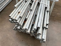 Partij diverse metalen stellingbuizen - afbeelding 6 van  10