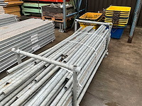 Partij diverse metalen stellingbuizen - afbeelding 7 van  10