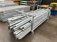 Partij diverse metalen stellingbuizen - afbeelding 8 van  10