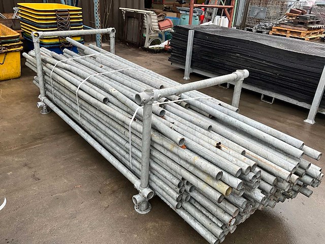 Partij diverse metalen stellingbuizen - afbeelding 9 van  10
