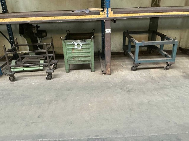 Partij diverse metalen transportwagens - afbeelding 1 van  7