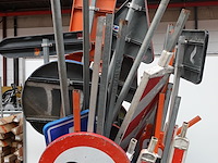 Partij diverse metalen verkeerdsborden - afbeelding 2 van  5