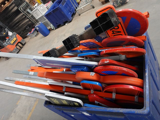 Partij diverse metalen verkeerdsborden - afbeelding 3 van  3