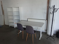 Partij diverse meubelen