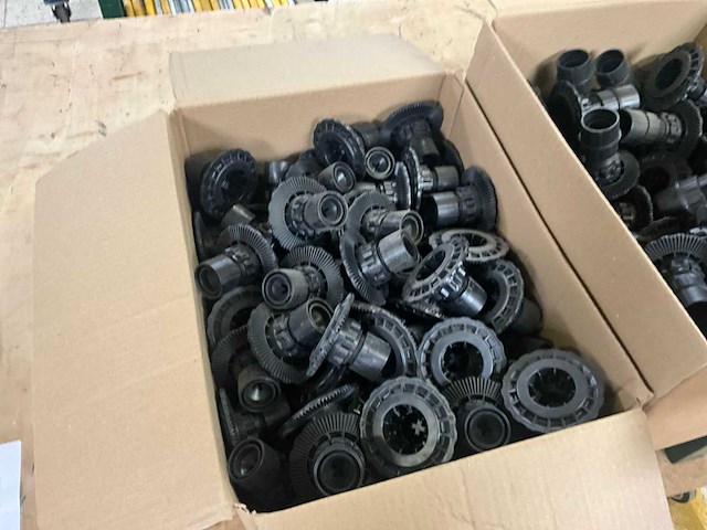 Partij diverse meubelstelpootjes met verstelapparaat hafele axilo - afbeelding 4 van  4