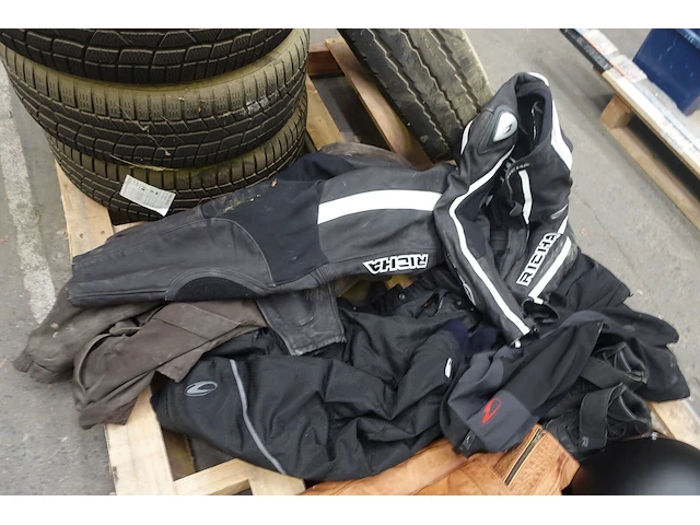 Partij diverse motor kleding - afbeelding 2 van  11