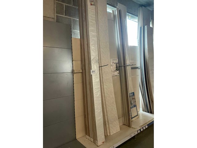 Partij diverse muur en plafonbekleding - afbeelding 11 van  18