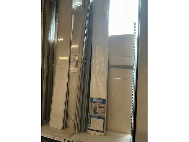 Partij diverse muur en plafonbekleding - afbeelding 15 van  18