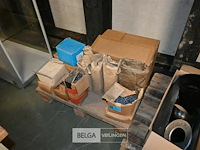 Partij diverse nagels en krammen - afbeelding 1 van  6