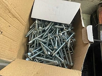 Partij diverse nagelschroeven en plaatjes - afbeelding 7 van  15