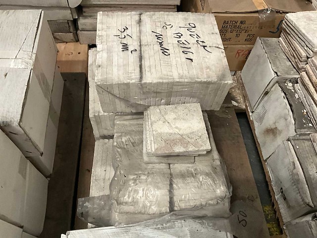 Partij diverse natuursteen tegel - afbeelding 3 van  4