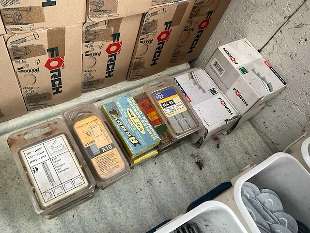 Partij diverse nieten waaronder forch/lux - afbeelding 9 van  10