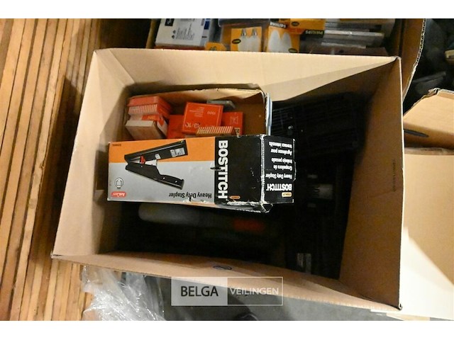 Partij diverse nietmachines - afbeelding 1 van  5