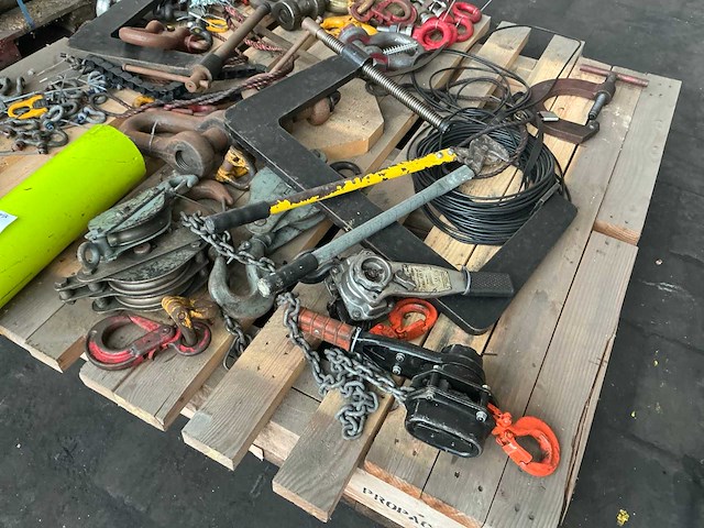 Partij diverse onderdelen en gereedschappen - afbeelding 8 van  20