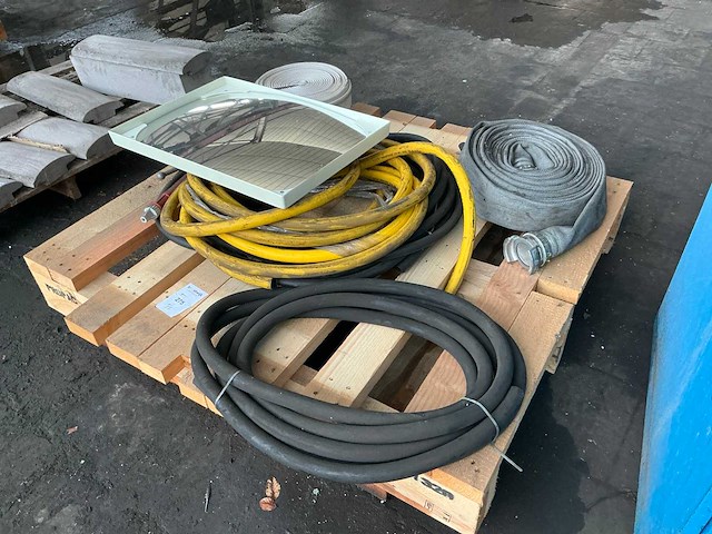 Partij diverse onderdelen en gereedschappen - afbeelding 12 van  20