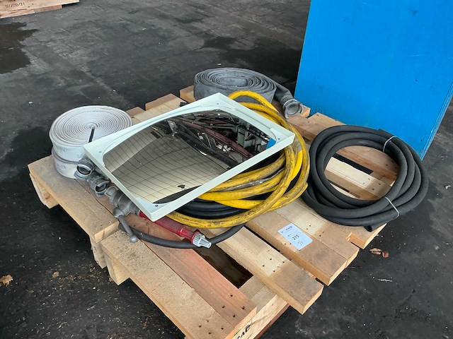 Partij diverse onderdelen en gereedschappen - afbeelding 15 van  20