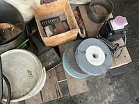 Partij diverse onderdelen en gereedschappen - afbeelding 18 van  20