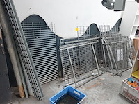 Partij diverse onderdelen voor metalen rek - afbeelding 3 van  11