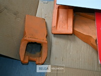 Partij diverse onderdelen voor voertuigen - afbeelding 4 van  13