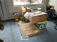 Partij diverse onderdelen voor voertuigen