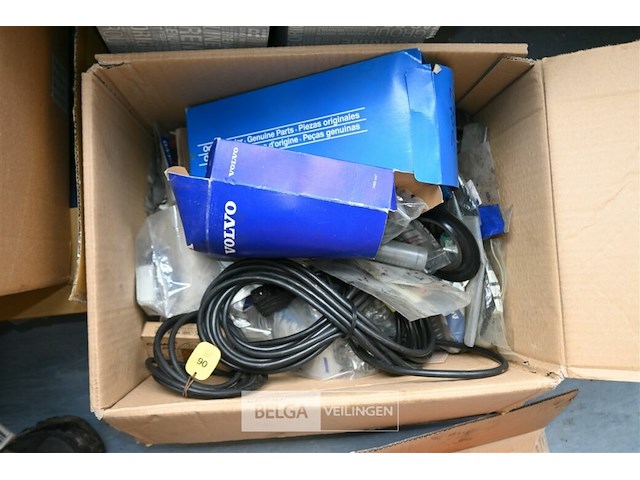 Partij diverse onderdelen voor voertuigen - afbeelding 7 van  13