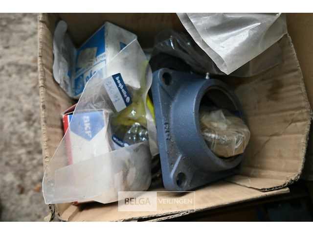 Partij diverse onderdelen voor voertuigen - afbeelding 3 van  10