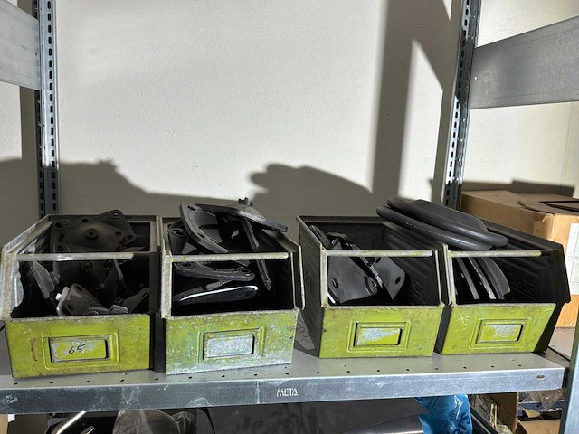 Partij diverse onderdelen - afbeelding 31 van  32