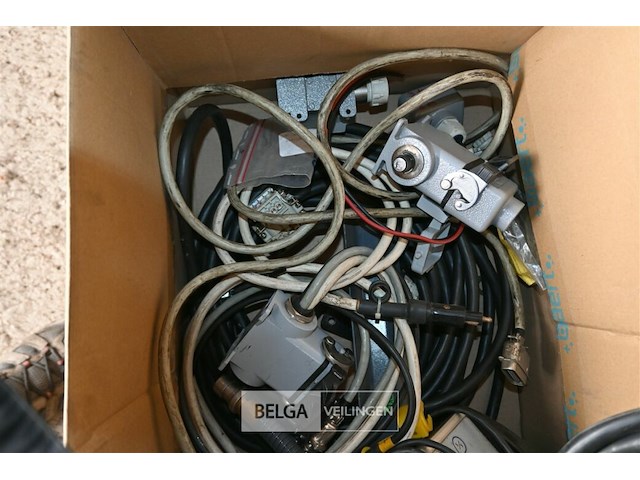 Partij diverse onderdelen - afbeelding 5 van  9