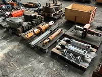 Partij diverse onderdelen - afbeelding 1 van  5