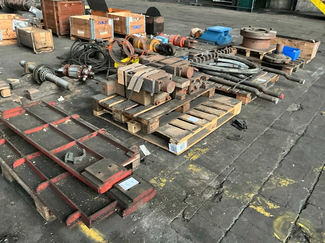 Partij diverse onderdelen - afbeelding 1 van  8