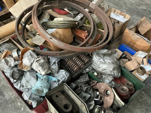 Partij diverse onderdelen - afbeelding 6 van  19