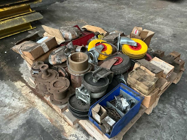 Partij diverse onderdelen - afbeelding 9 van  19