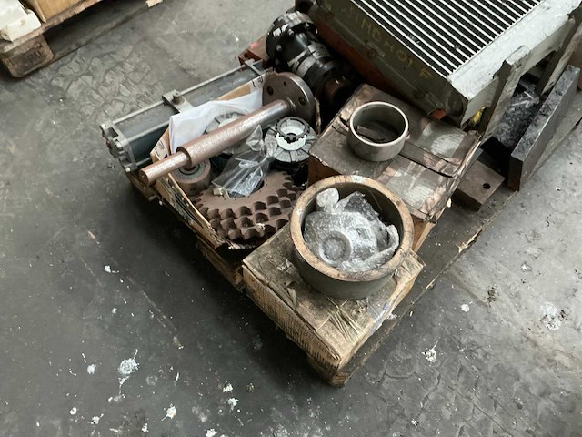 Partij diverse onderdelen - afbeelding 14 van  19