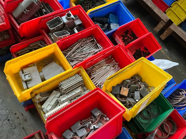 Partij diverse onderdelen - afbeelding 13 van  18