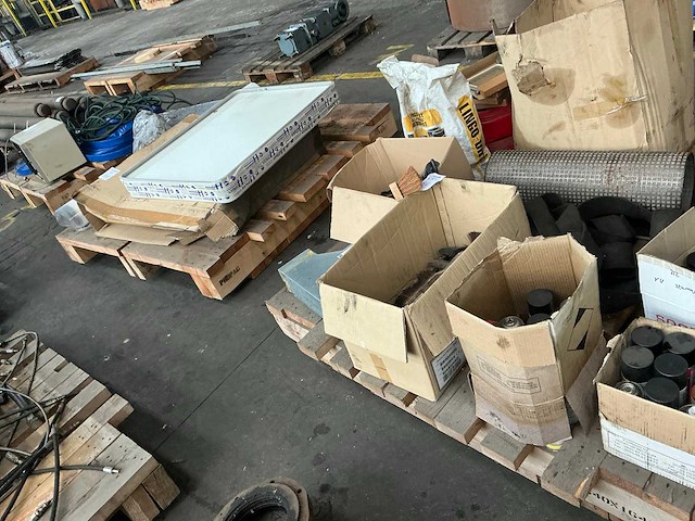 Partij diverse onderdelen - afbeelding 1 van  7