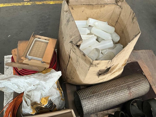 Partij diverse onderdelen - afbeelding 7 van  7