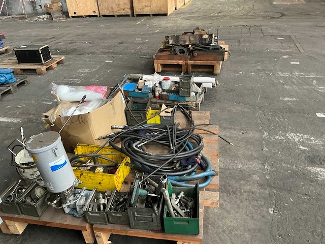 Partij diverse onderdelen - afbeelding 1 van  12