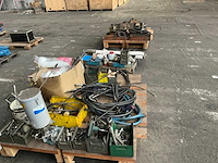 Partij diverse onderdelen - afbeelding 1 van  12