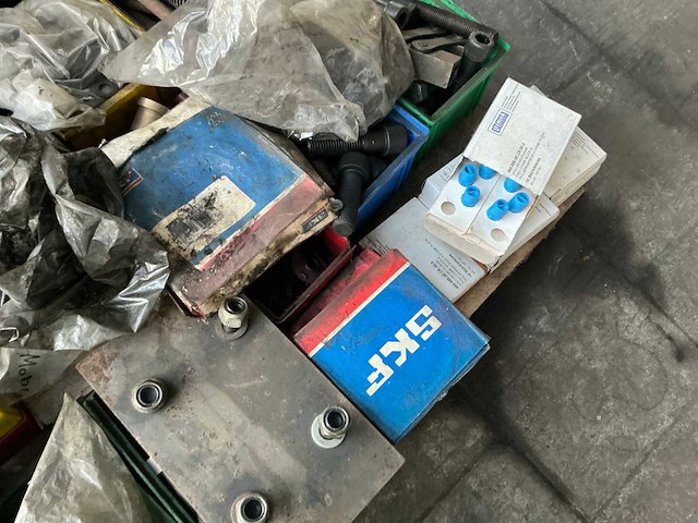 Partij diverse onderdelen - afbeelding 13 van  15