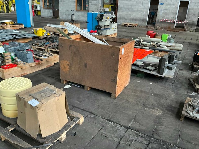 Partij diverse onderdelen - afbeelding 3 van  9