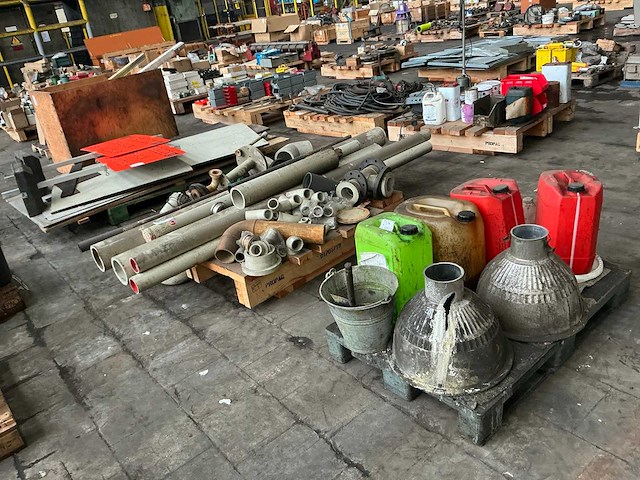 Partij diverse onderdelen - afbeelding 1 van  9