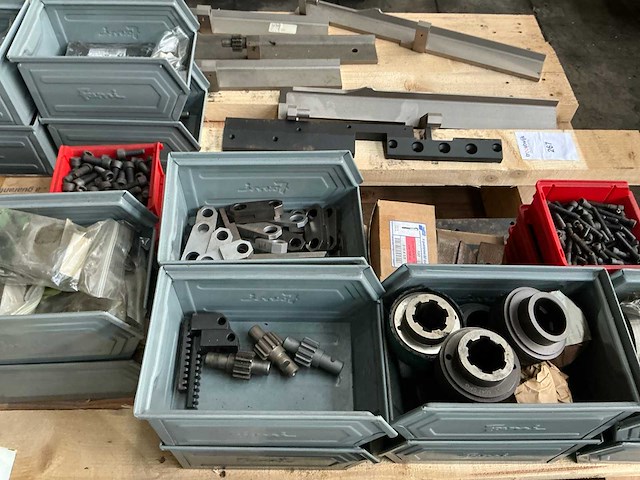 Partij diverse onderdelen - afbeelding 5 van  13